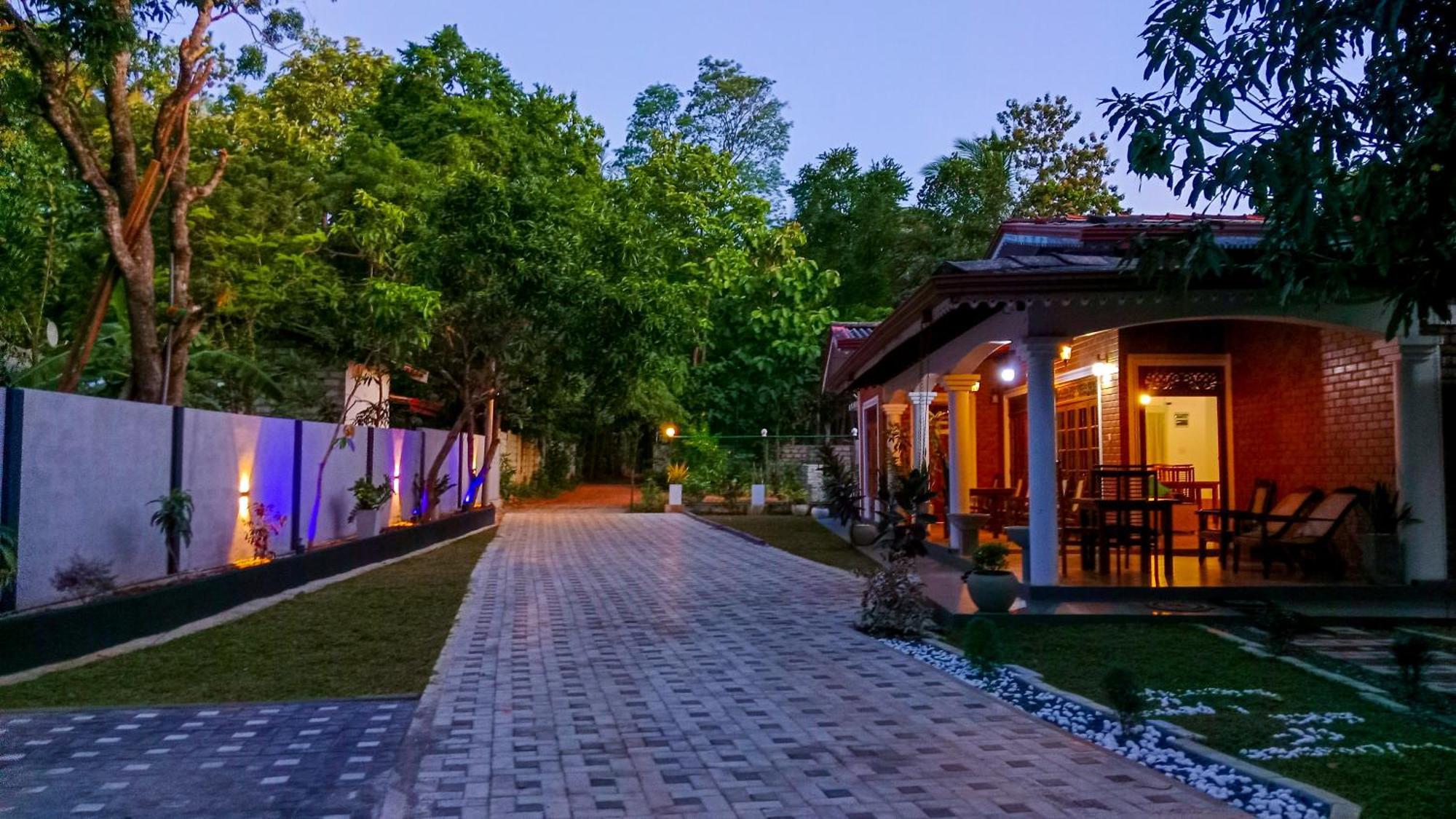 Hotel Sigiri Thilanka Rest Sigiriya Exterior foto